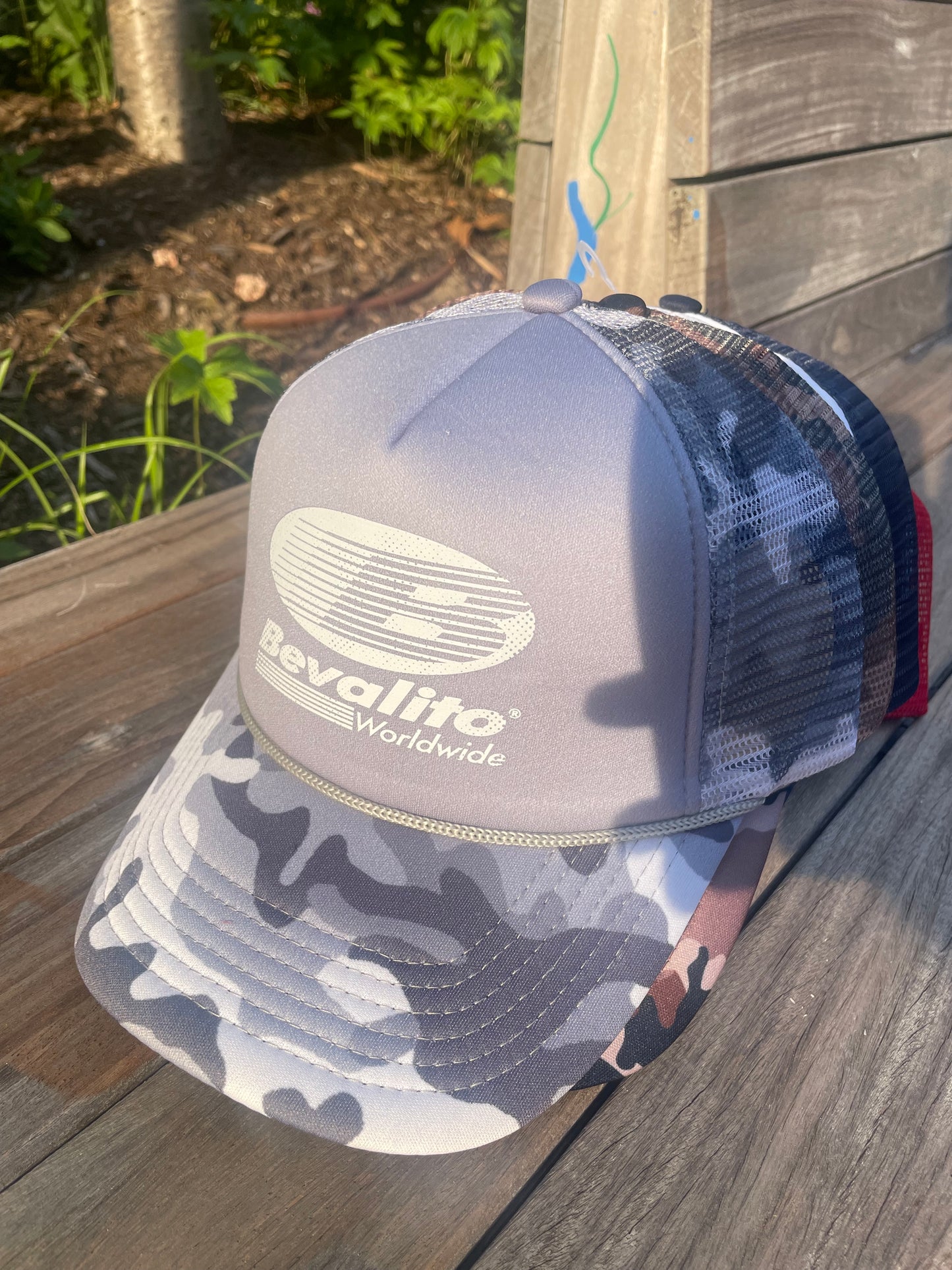 Bevalito “Cement Grey” Trucker