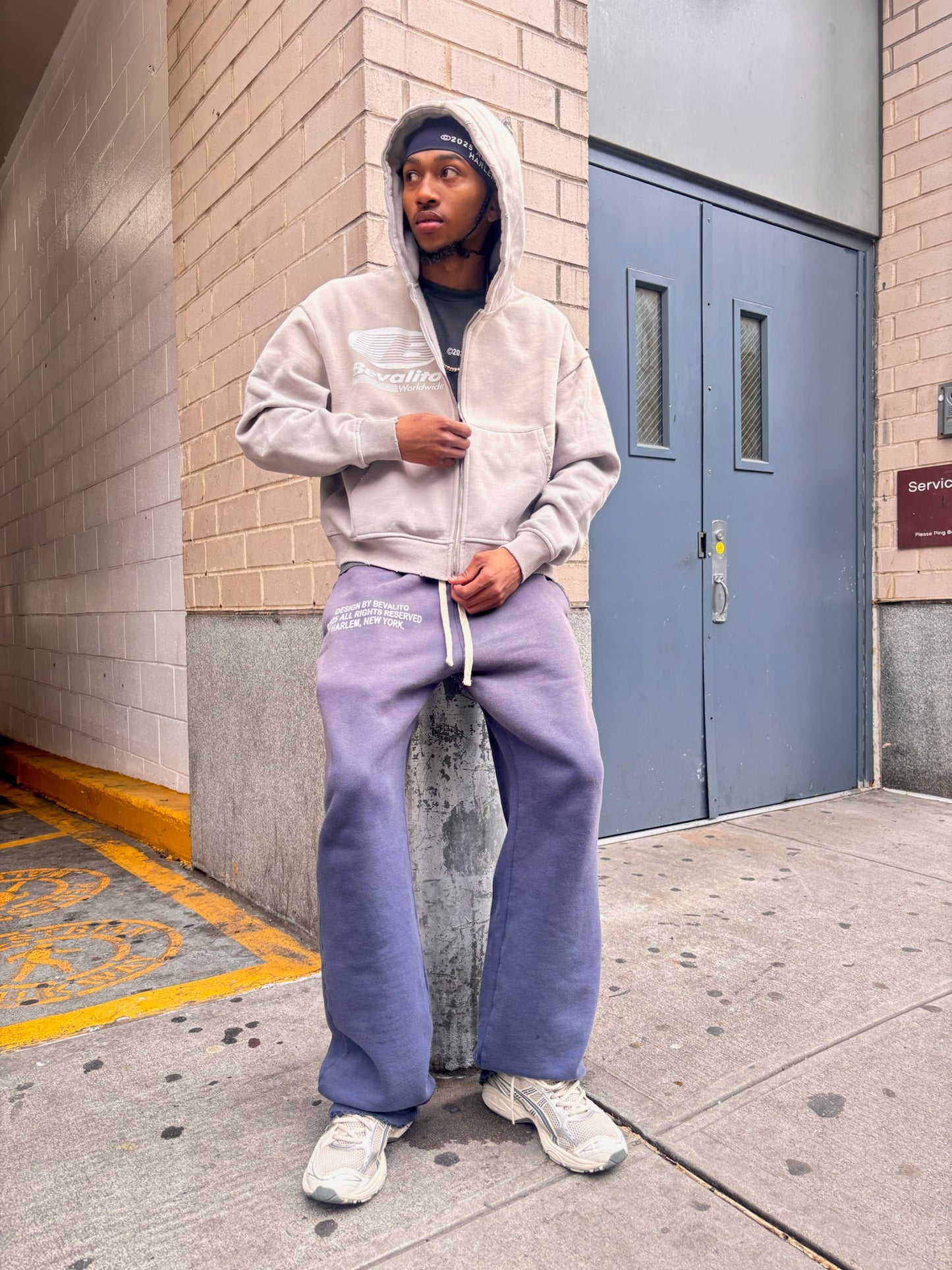 Bevalito “Logo” Cement Grey Zip Up